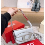 DIESEL ladies bag classic trend 2023 new Cygnus White UNI jingle bag super fire series fashion Joker portable shoulder bag (5)